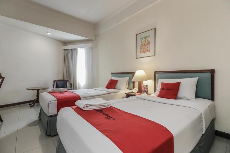 Reddoorz Plus Near Monumen Nasional جاكرتا المظهر الخارجي الصورة